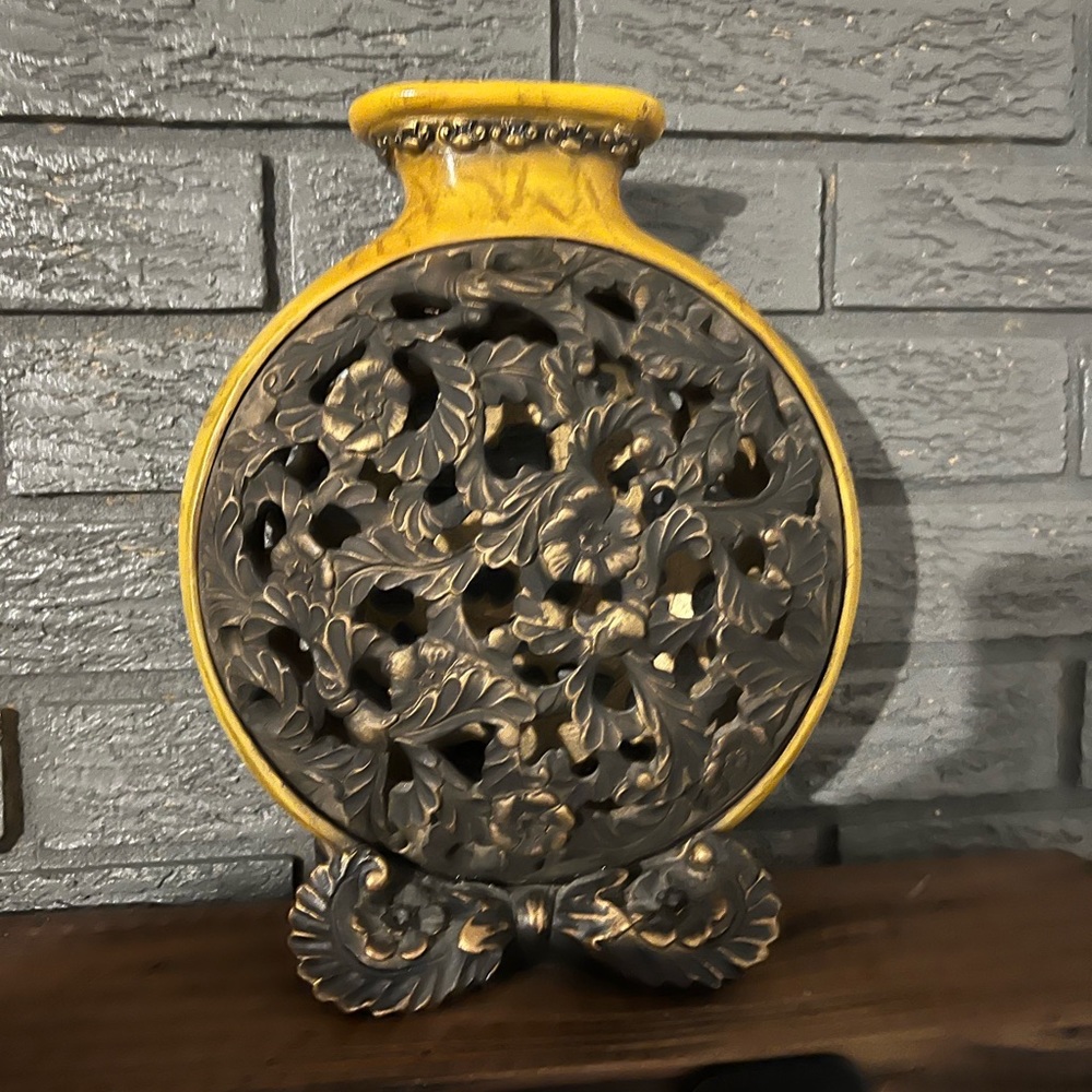 CHRISDON decorative vase